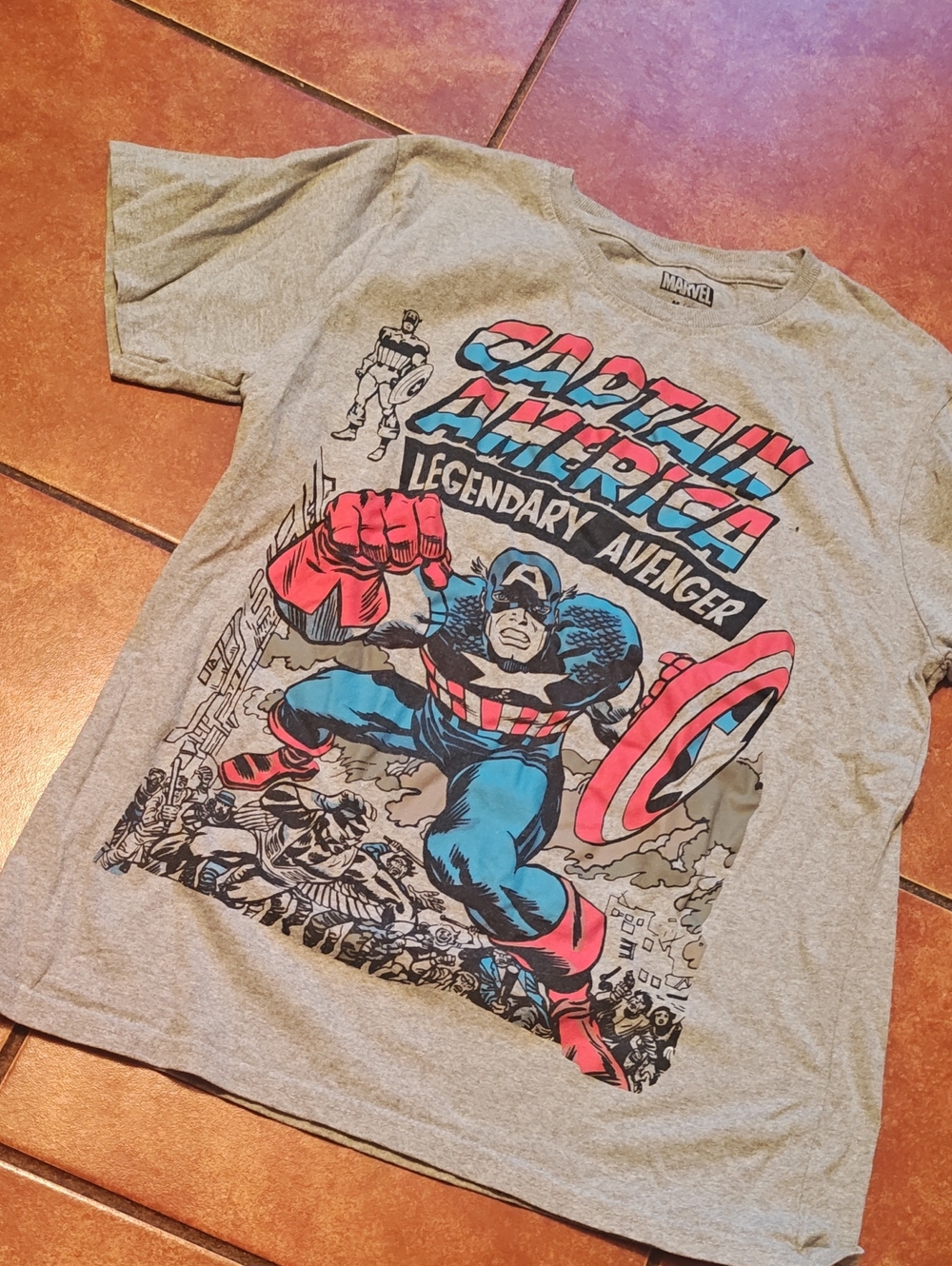 Marvel Captain America Graphic Tee - Gray, Red, Blue